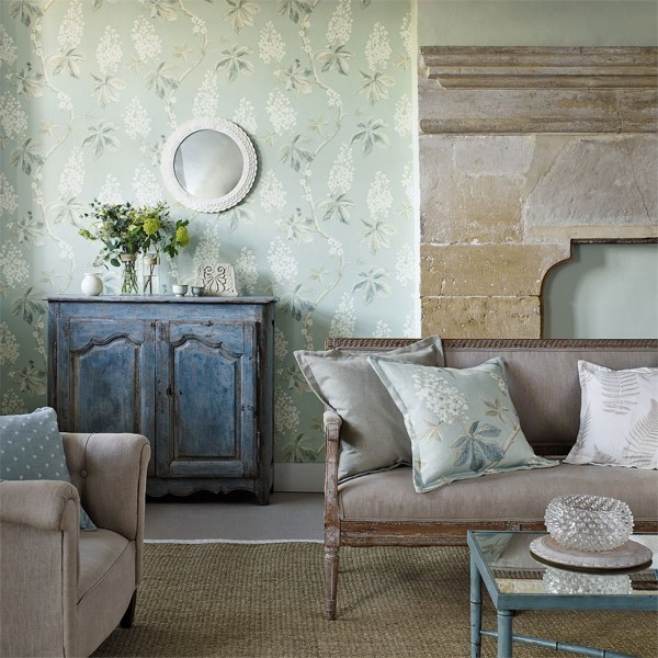 Woodland walk 215708